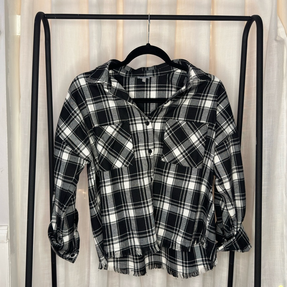 Rolled Sleeve Fringe Bottom Flannel